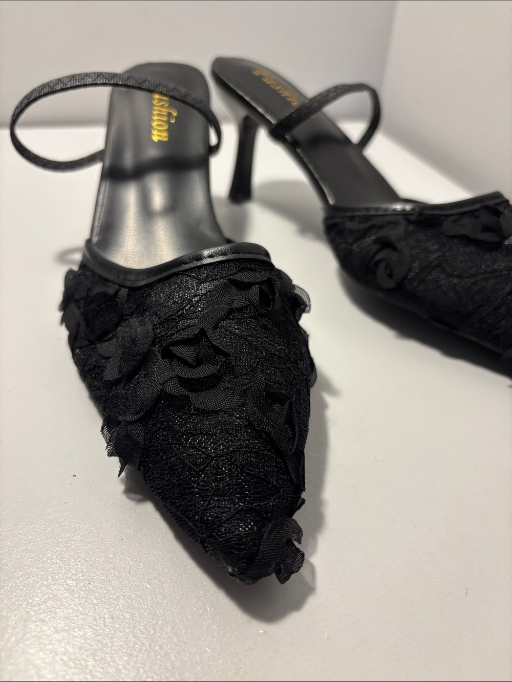 Black Pointed Slingback Floral mesh Mules sizes 7.5 8.0 8.5